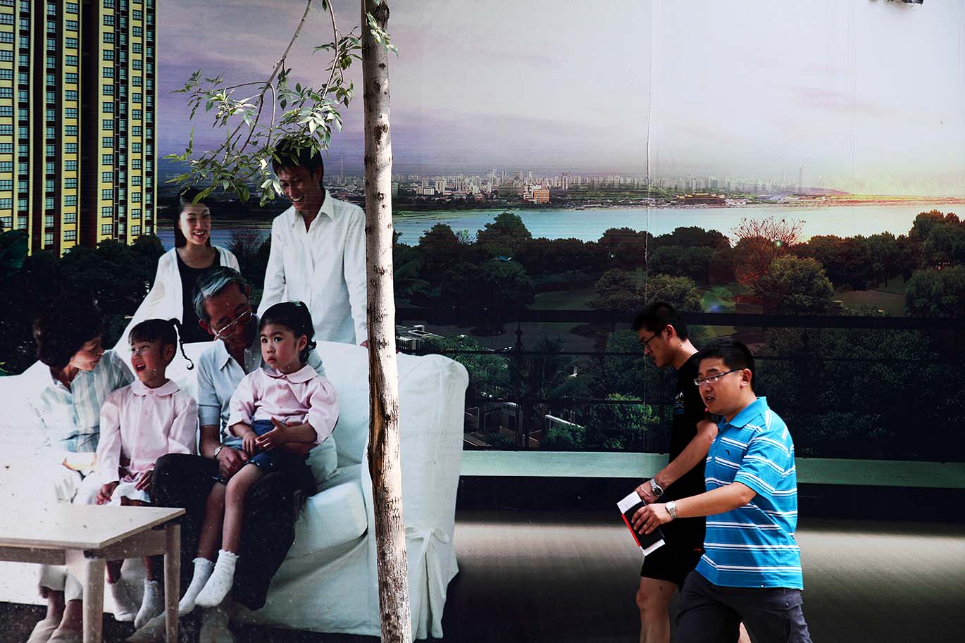 Landscape Wall-Mid Wuyingshan Rd,Jinan 15：42，Jun 27th,2013.jpg