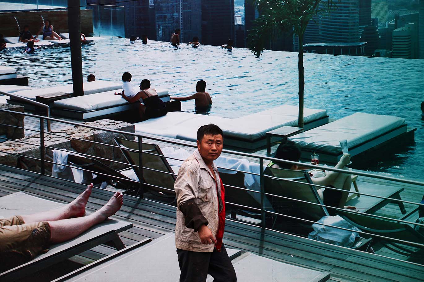 Landscape Wall-Wanrong  Rd,Shanghai 13：02，Jun 18th,2014.jpg